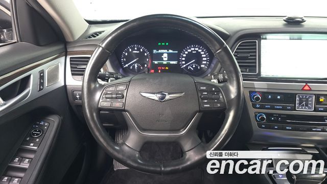 Genesis G80 2018 — photo 19