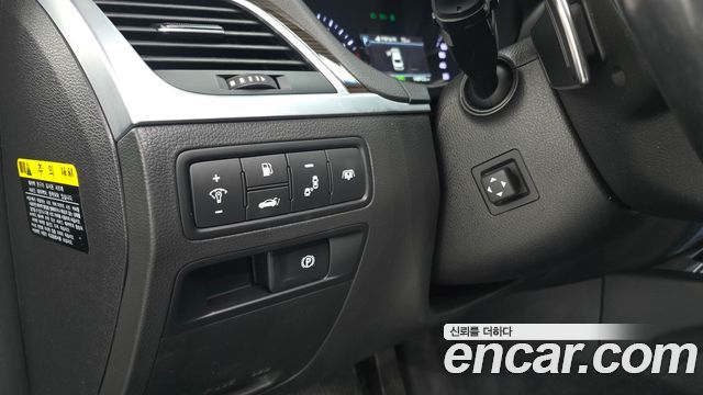Genesis G80 2018 — photo 25