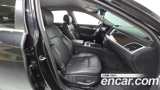 Genesis G80 2018 — photo 16