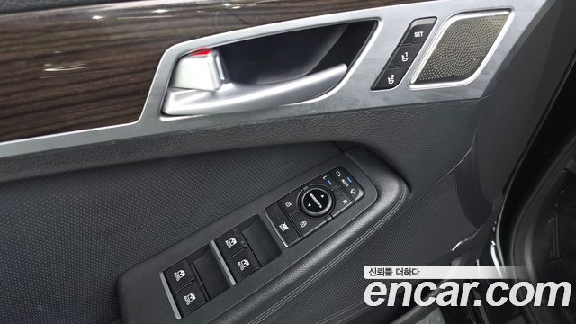 Genesis G80 2018 — photo 30