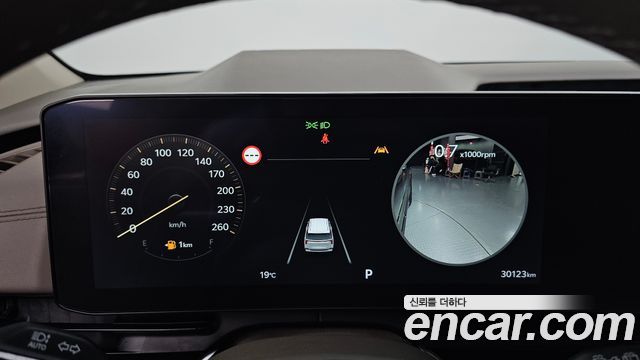 Kia Canival 2025 — photo 8