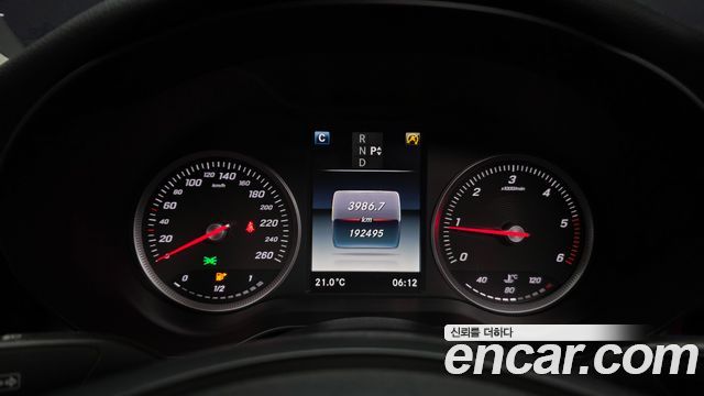 Mercedes-Benz C-Class 2018 — photo 8