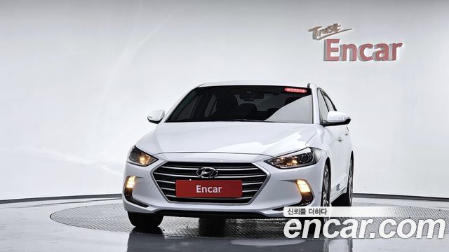 Hyundai AVANTE 2018 — photo 3
