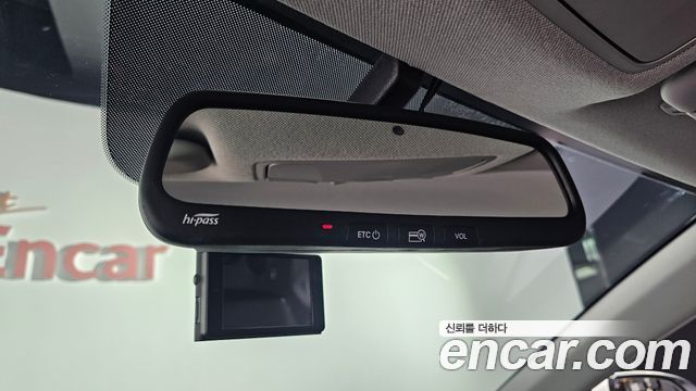 Hyundai AVANTE 2018 — photo 25