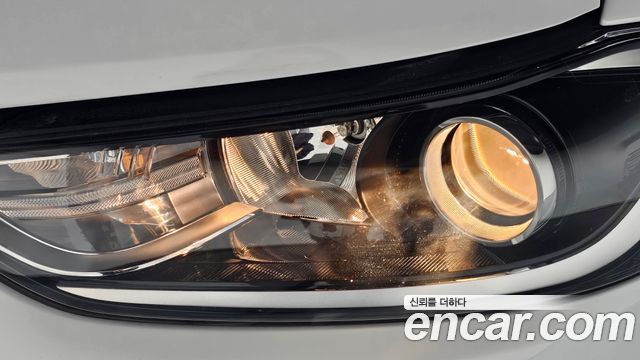 Hyundai AVANTE 2018 — photo 8