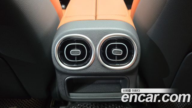 Mercedes-Benz GLC-Class 2024 — photo 31