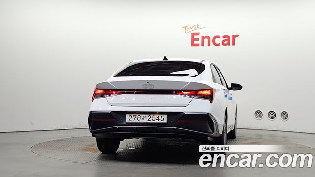 Hyundai AVANTE 2024 — photo 4