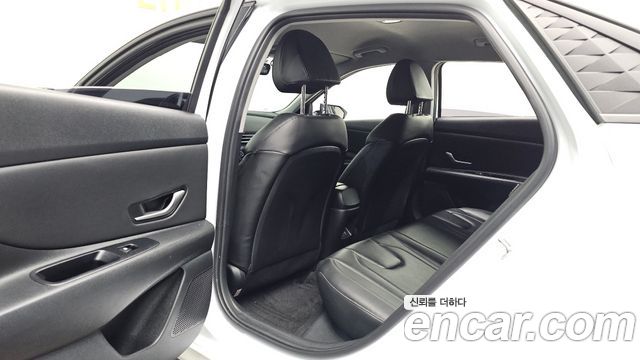 Hyundai AVANTE 2024 — photo 16