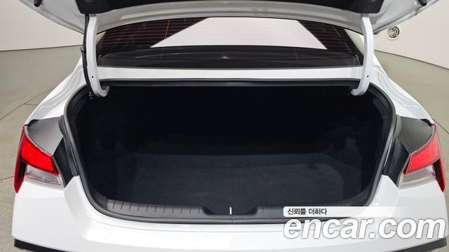 Hyundai AVANTE 2024 — photo 30