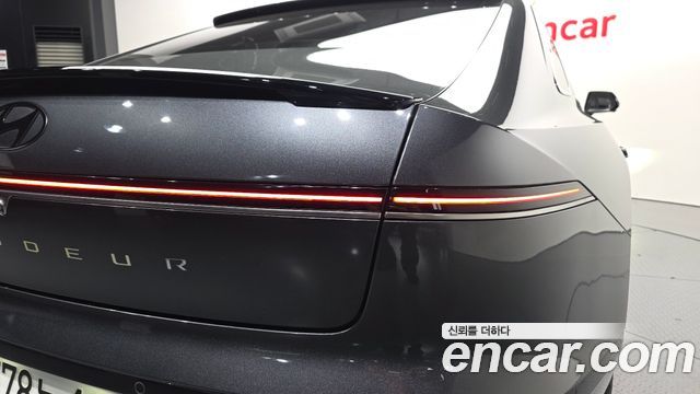 Hyundai Grandeur 2023 — photo 9