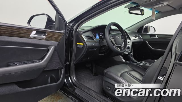 Hyundai Sonata 2016 — photo 11
