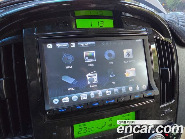 Hyundai Starex 2015 — photo 11