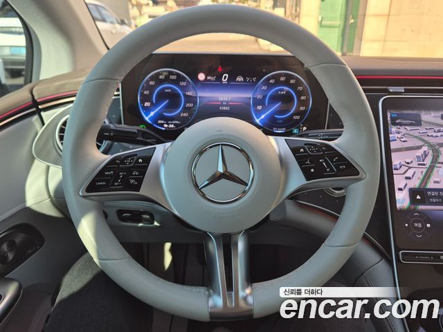 Mercedes-Benz EQE 2023 — photo 8