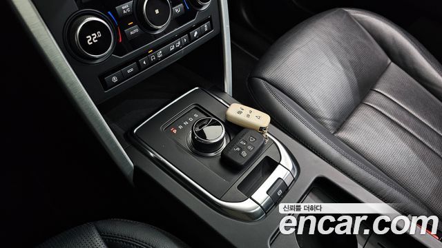 Land Rover Discovery Sport 2019 — photo 12