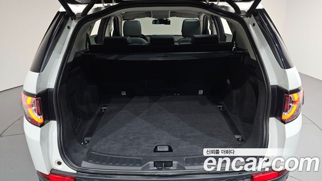 Land Rover Discovery Sport 2019 — photo 26