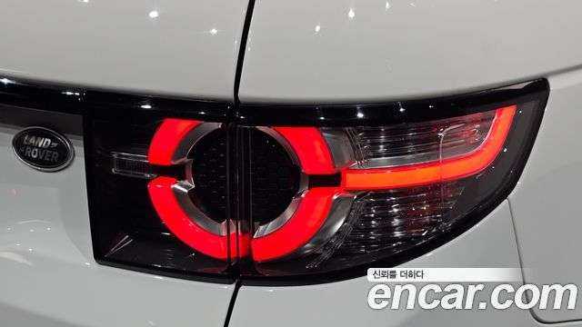 Land Rover Discovery Sport 2019 — photo 9