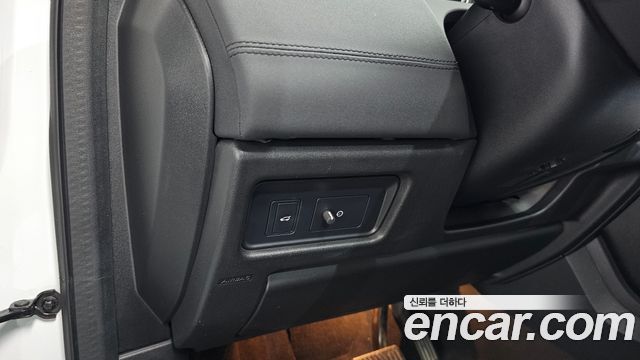 Land Rover Discovery Sport 2019 — photo 29