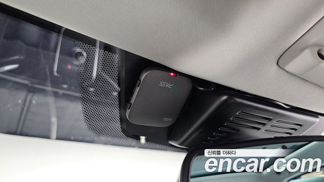 Land Rover Discovery Sport 2019 — photo 32