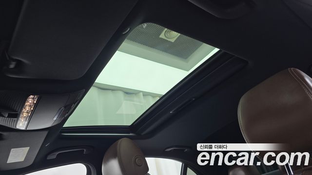 Mercedes-Benz E-Class 2023 — photo 22
