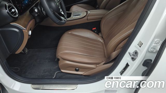 Mercedes-Benz E-Class 2023 — photo 25