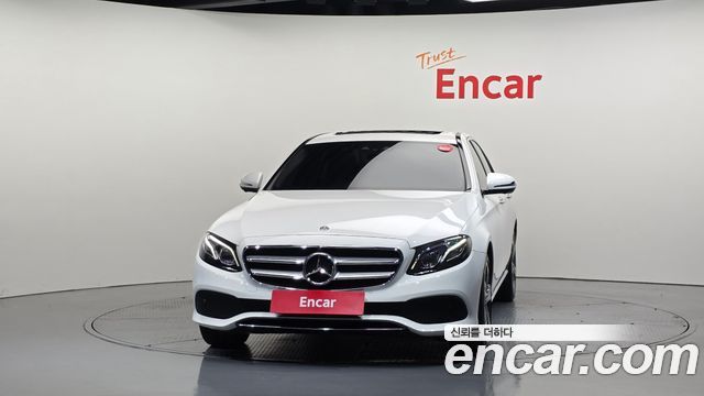 Mercedes-Benz E-Class 2018 — photo 3