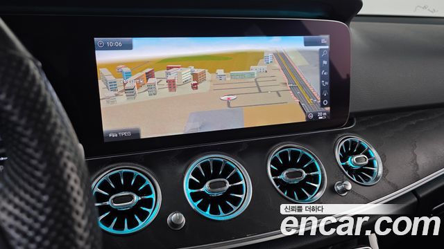 Mercedes-Benz E-Class 2018 — photo 13