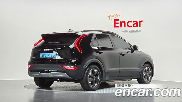 Kia Niro 2023 — photo 2