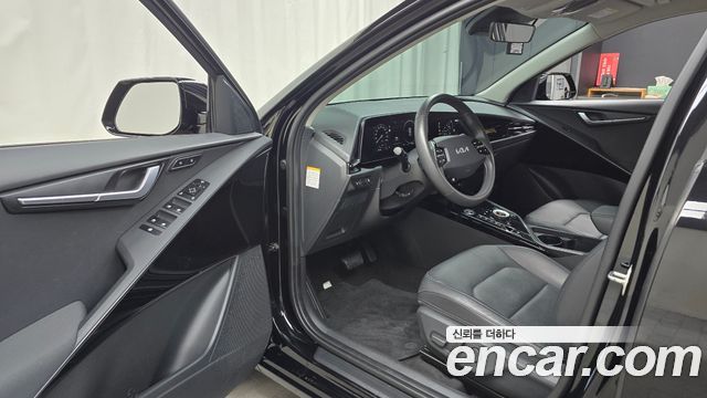 Kia Niro 2023 — photo 13