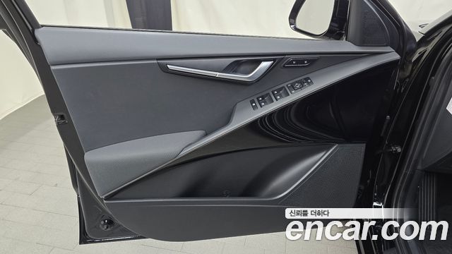 Kia Niro 2023 — photo 14