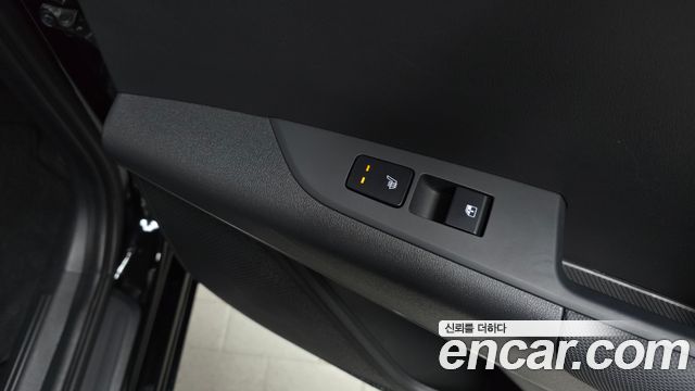 Kia Niro 2023 — photo 28