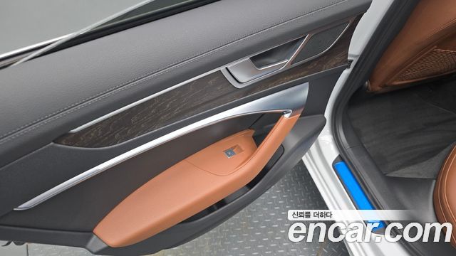 Audi A6 2021 — photo 15