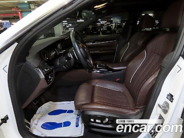 BMW Gran Turismo 2019 — photo 6