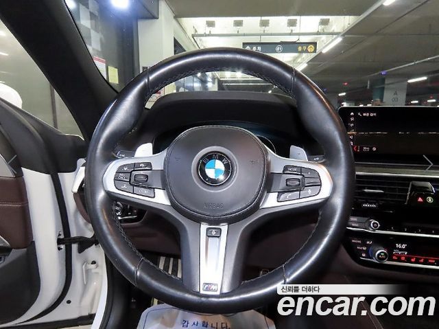 BMW Gran Turismo 2019 — photo 8