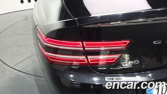 Genesis G80 2022 — photo 9