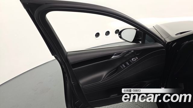 Genesis G80 2022 — photo 14