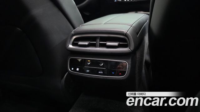 Genesis G80 2022 — photo 36
