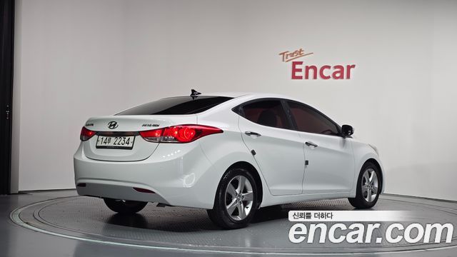 Hyundai AVANTE 2012 — photo 2