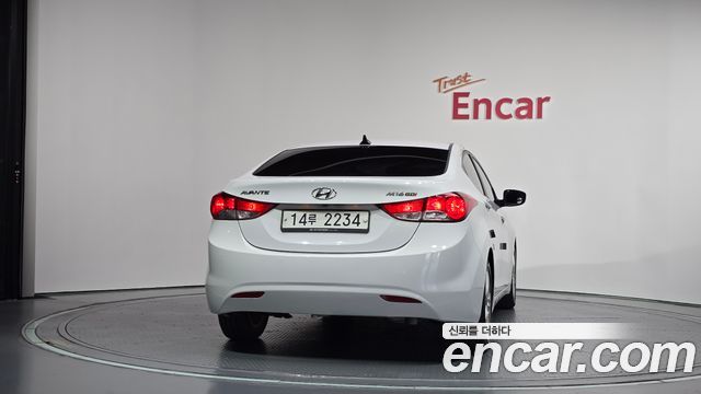 Hyundai AVANTE 2012 — photo 4