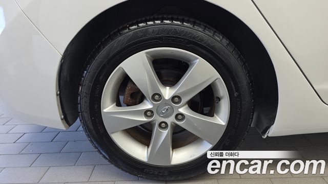 Hyundai AVANTE 2012 — photo 5