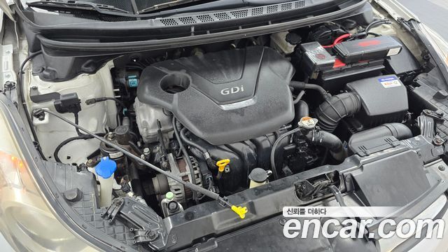 Hyundai AVANTE 2012 — photo 6