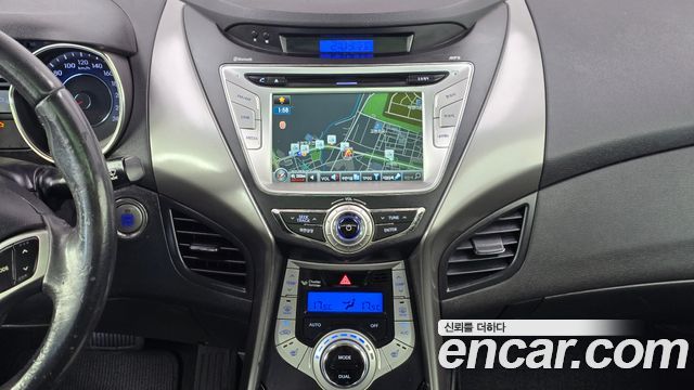 Hyundai AVANTE 2012 — photo 14