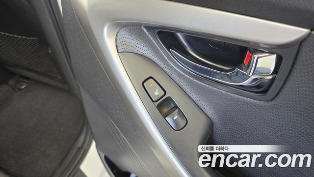Hyundai AVANTE 2012 — photo 19