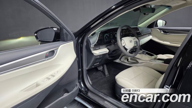 Hyundai Grandeur 2022 — photo 13
