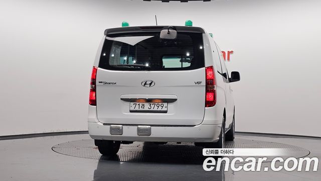 Hyundai Starex 2017 — photo 4