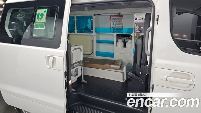 Hyundai Starex 2017 — photo 11