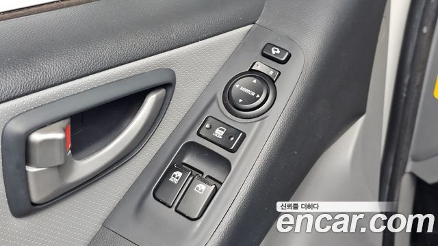 Hyundai Starex 2017 — photo 14