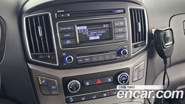 Hyundai Starex 2017 — photo 18