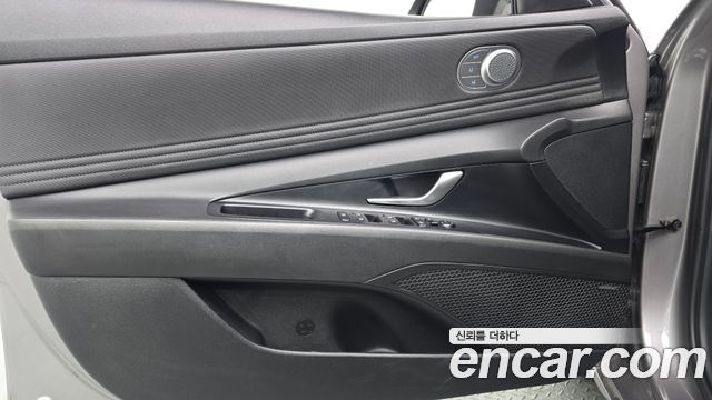 Hyundai AVANTE 2021 — photo 24