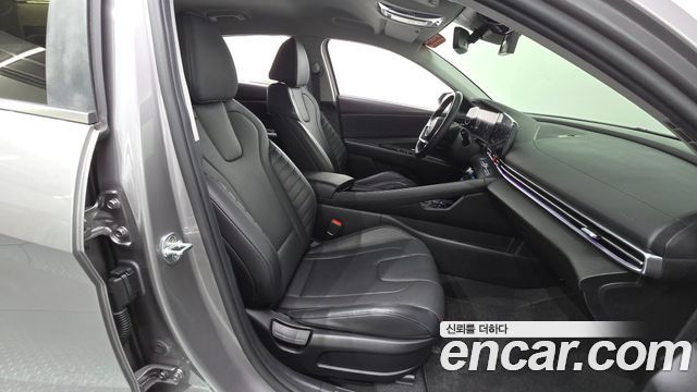 Hyundai AVANTE 2021 — photo 16