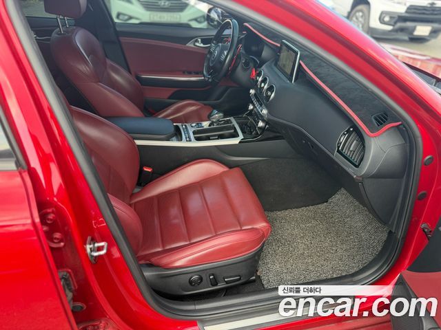 Kia Stinger 2020 — photo 11
